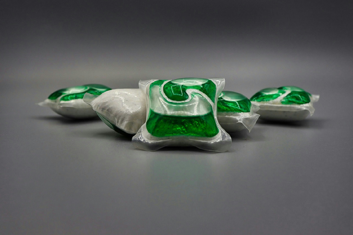 Come lavare i piatti senza detersivi per lavastoviglie: metodi economici e naturali per risultati perfetti