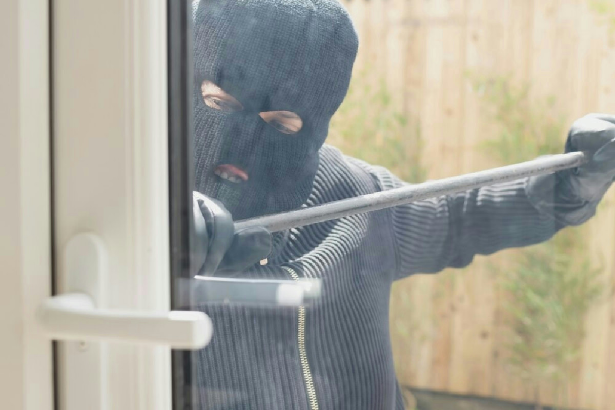 I ladri entrano in meno di 3 minuti: quale falla ha reso la casa vulnerabile al furto