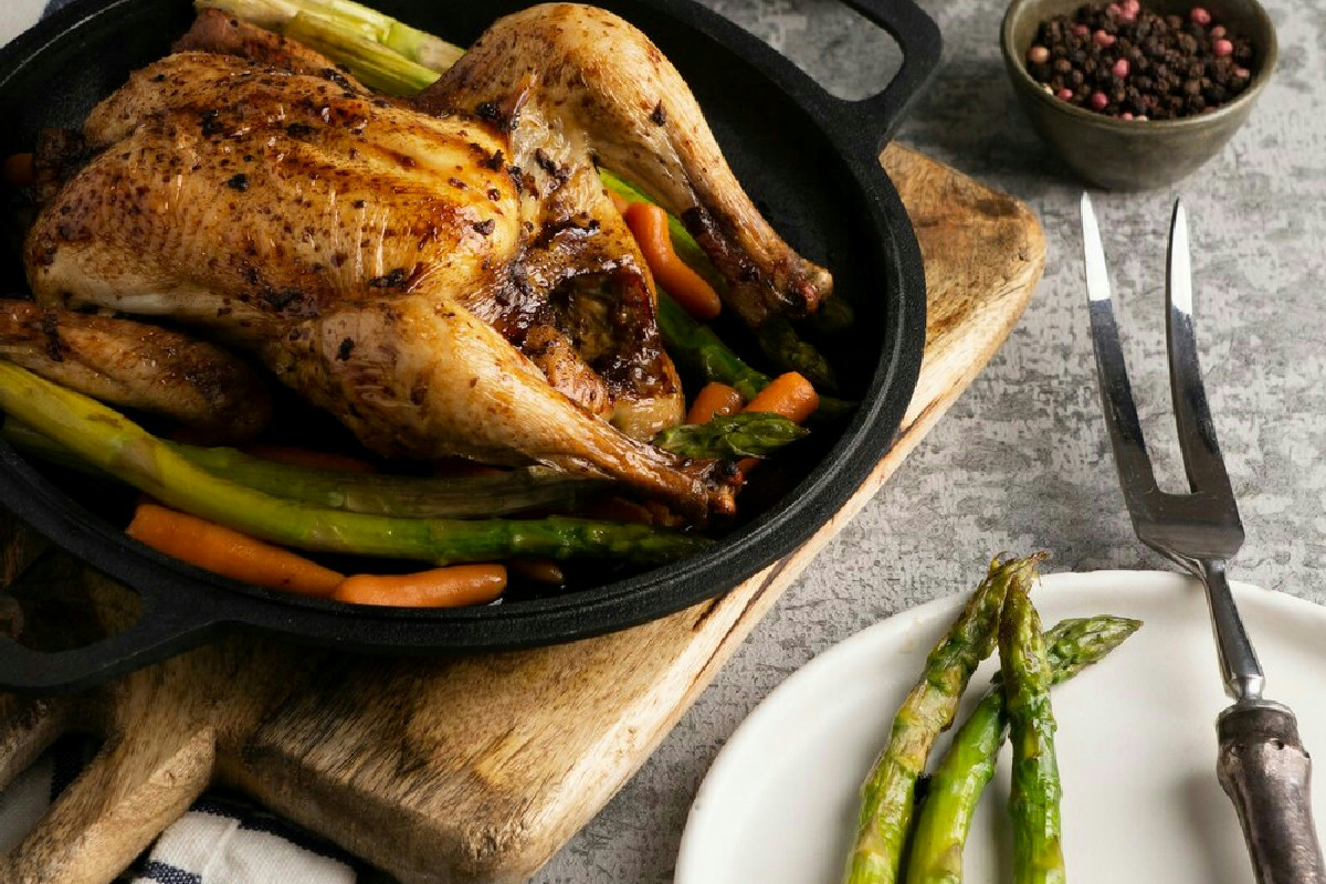 Il segreto per mantenere il petto d'anatra tenero e succoso dopo la cottura raffinata in cucina