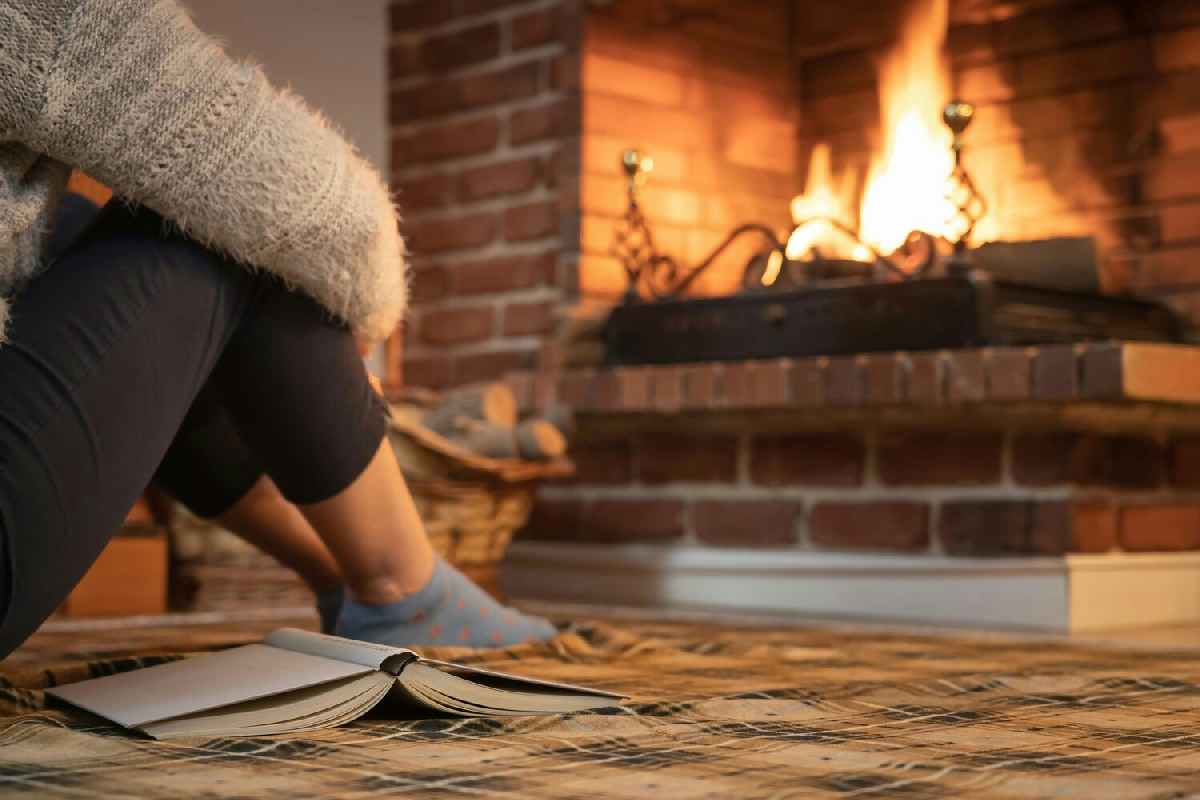 Ingrediente ideale per aromatizzare il camino e ridurre la formazione di fuliggine in casa