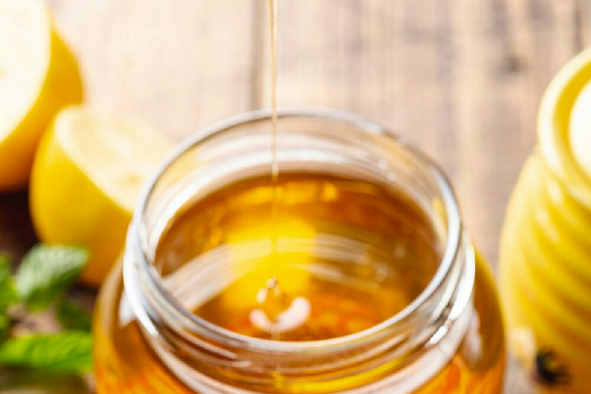 Il miele indurito torna cremoso in pochi minuti senza fatica: il segreto per un dolce perfetto ogni volta