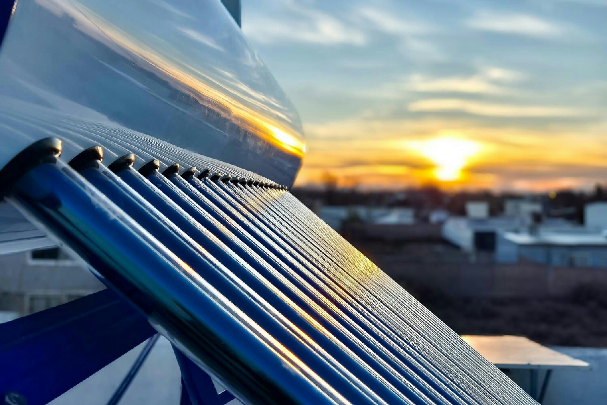 Sai come avere acqua calda a casa tua senza la caldaia che consuma tanto spazio?