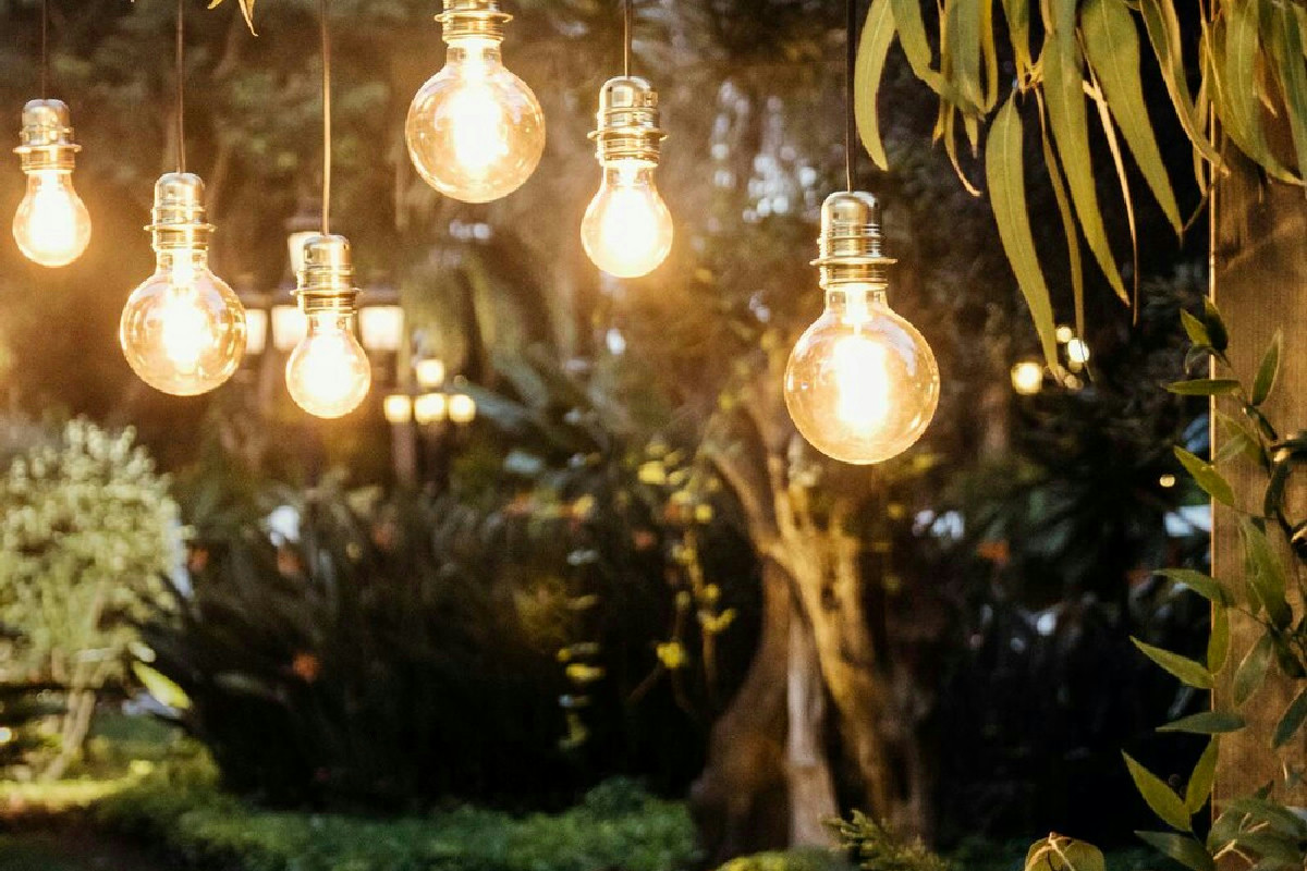 Sai perché l'illuminazione del giardino è cambiata per sempre con il solare?