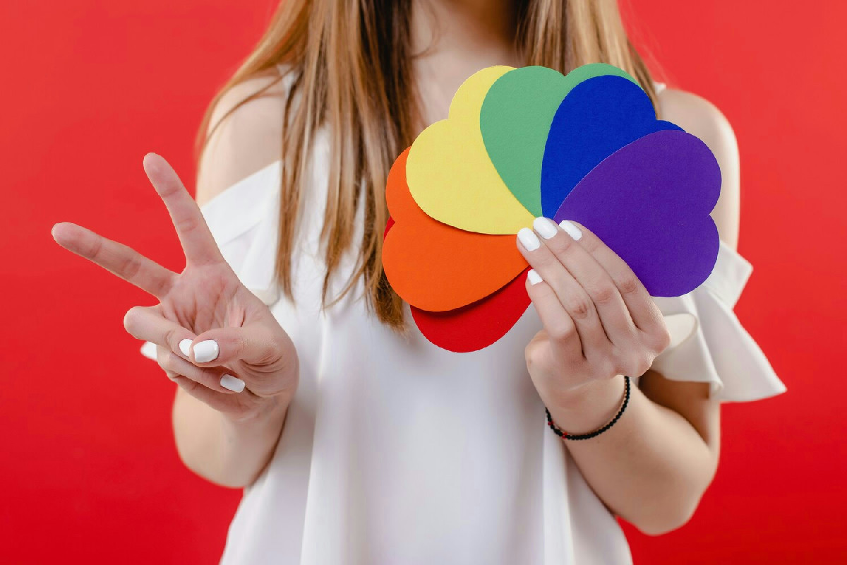 Il vero significato del colore preferito e cosa rivela nelle scelte della vita quotidiana